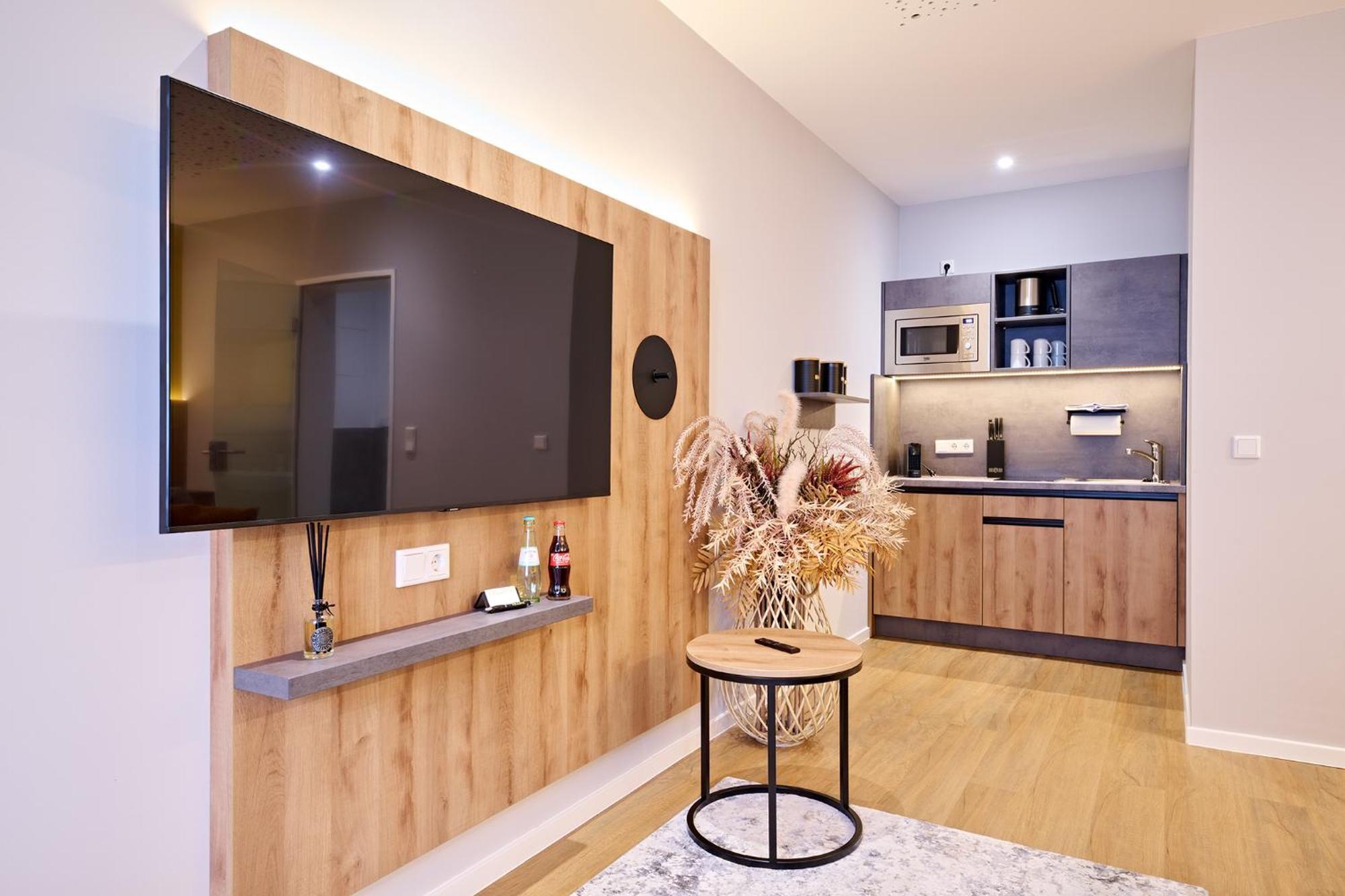 Xzllenz Traum Studio-Apartment, Frei-Parken, U-Bahn, Kueche Nuremberg Luaran gambar
