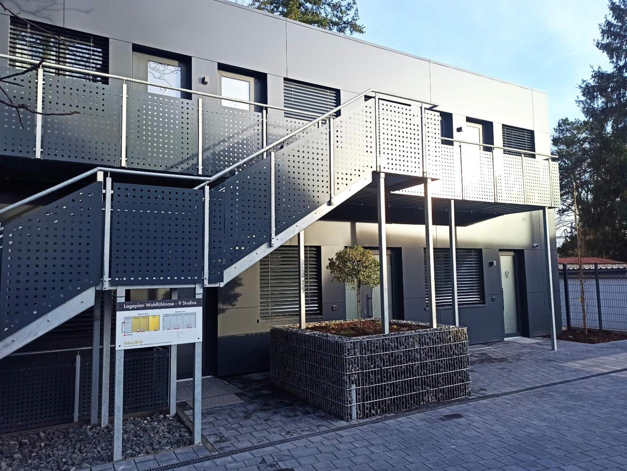 Xzllenz Traum Studio-Apartment, Frei-Parken, U-Bahn, Kueche Nuremberg Luaran gambar